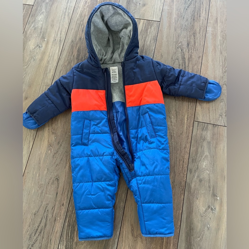 Like new Carter's Navy Blue Baby Snowsuit 6-9 months jacket